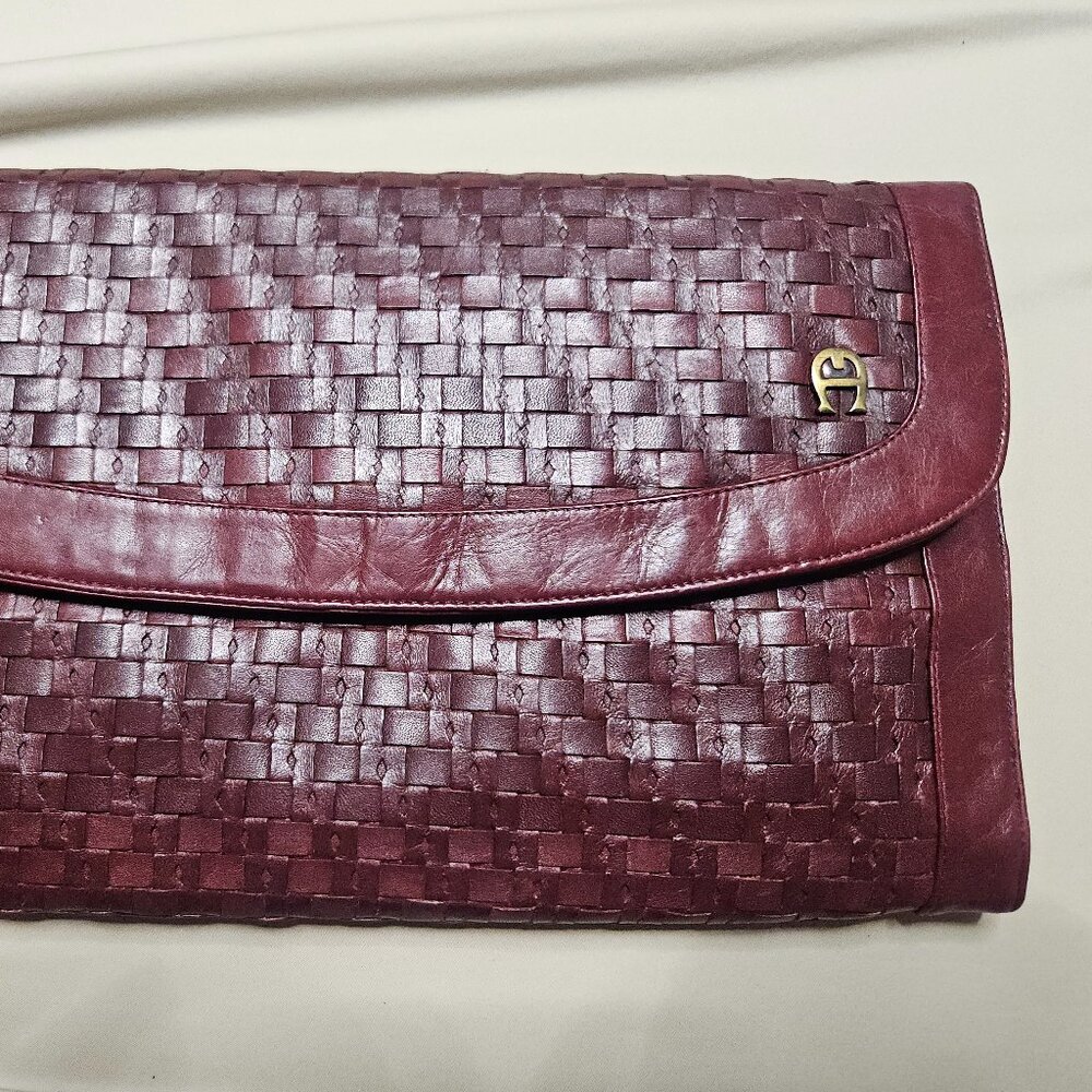 Vintage Etienne Aigner Envelope Clutch